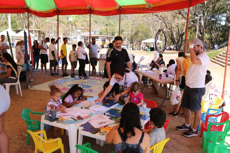 Fiocruz pra Você: vacinação e divulgação científica marcaram o sábado no Parque das Mangabeiras ... 